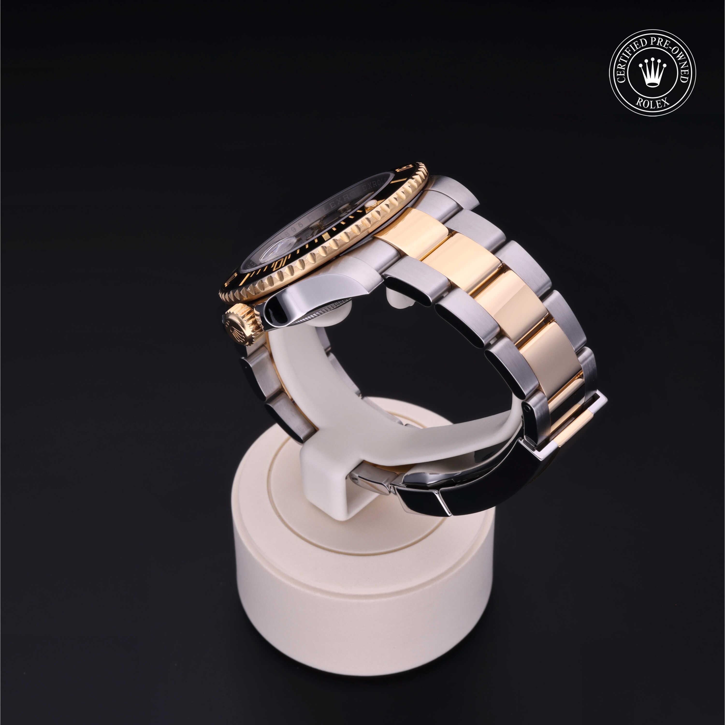Submariner Date 勞力士中古錶認證 2017, 40毫米, 18K黃金鋼
型號: 116613LN