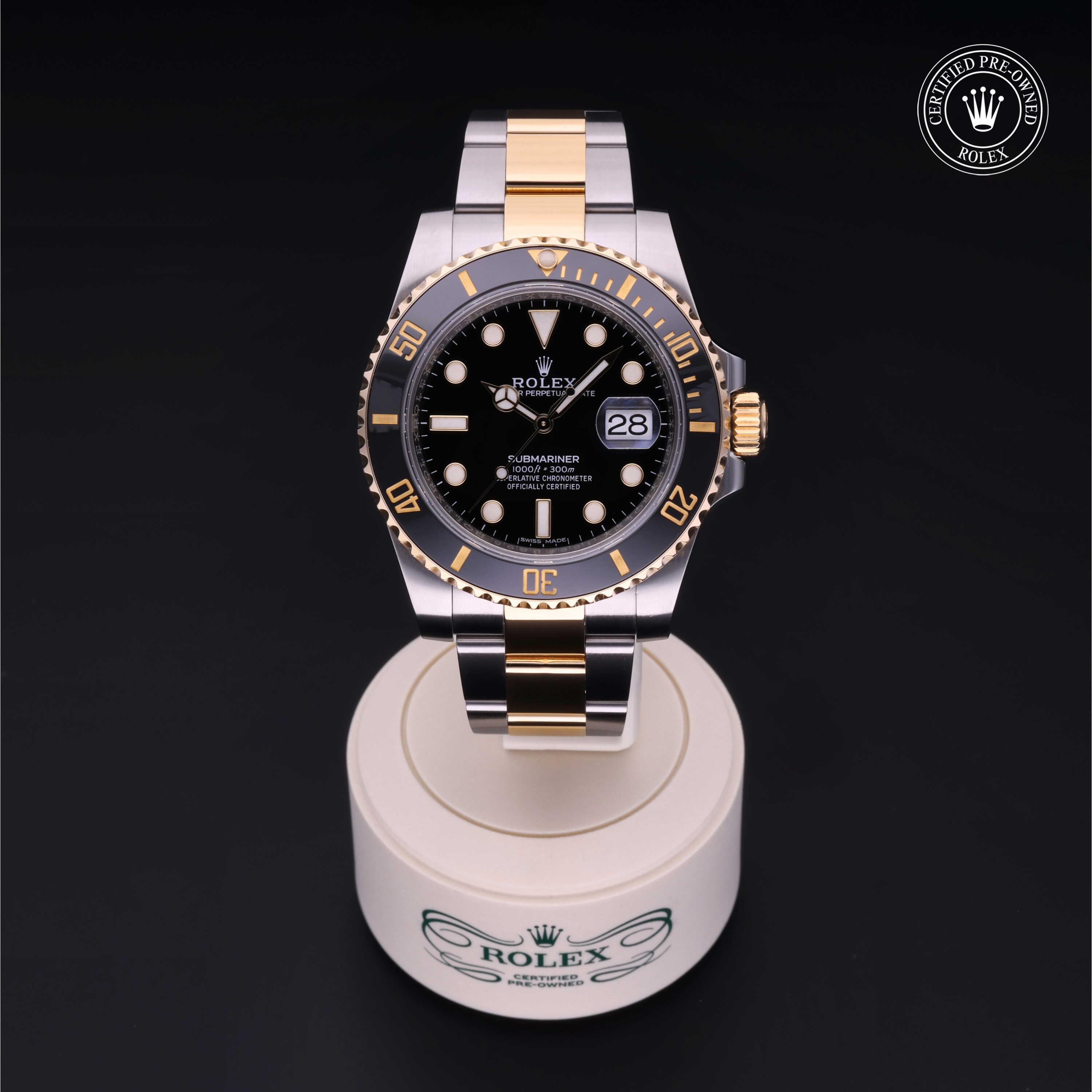 Submariner Date 勞力士中古錶認證 2017, 40毫米, 18K黃金鋼
型號: 116613LN
