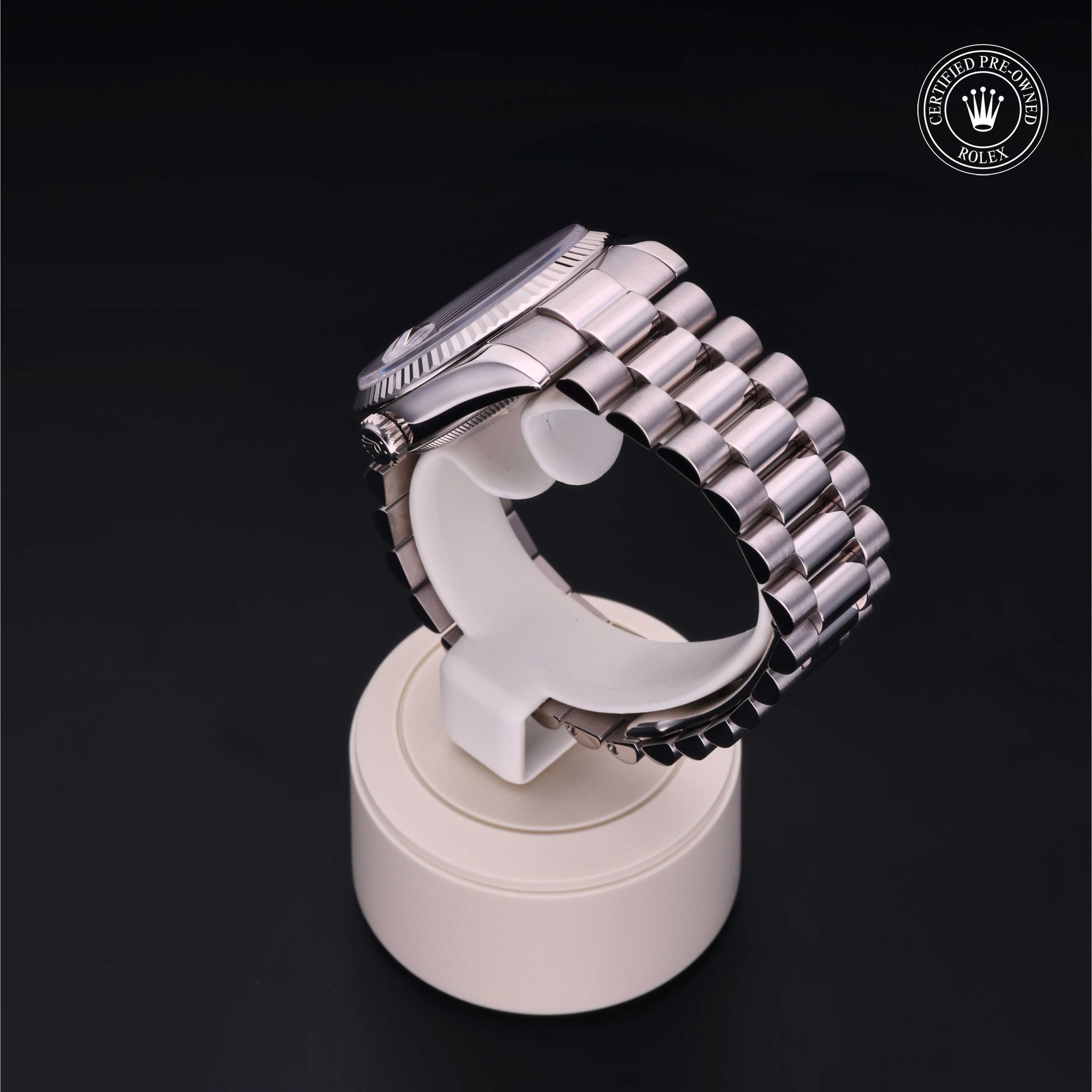 Day-Date 36 勞力士中古錶認證 2011, 36毫米, 18K白色黃金
型號: 118239