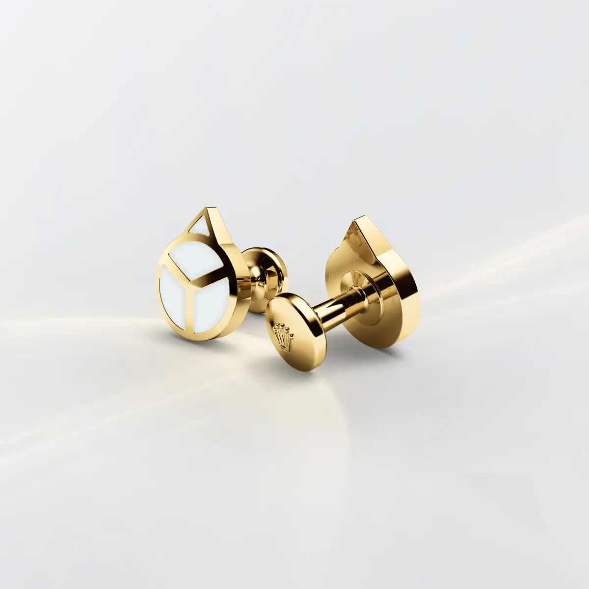 ‘Hand’ cufflinks