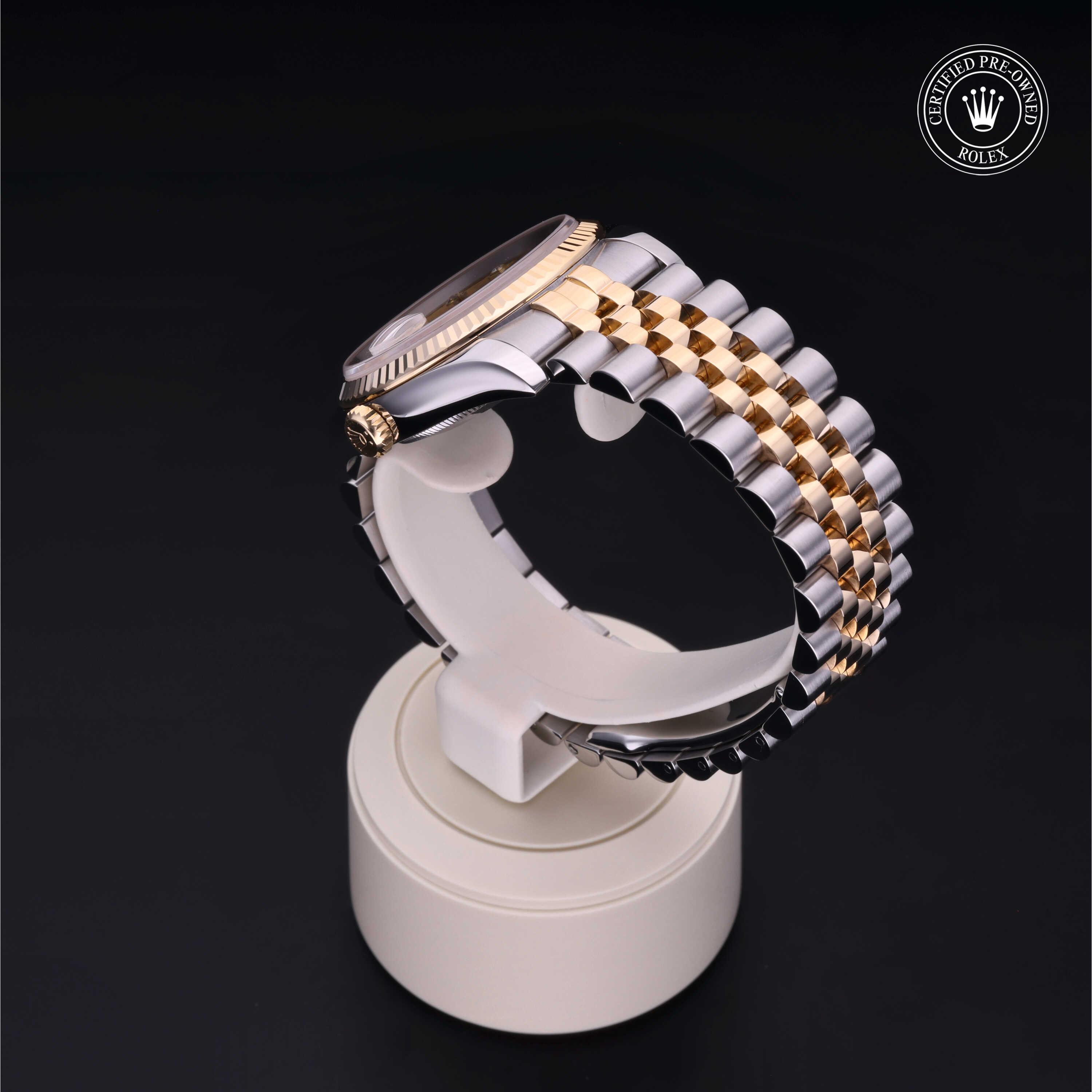Datejust 36 Rolex Certified Pre-Owned 2004, 36 mm, Rolesor 18 Carat Yellow
Reference: 116233