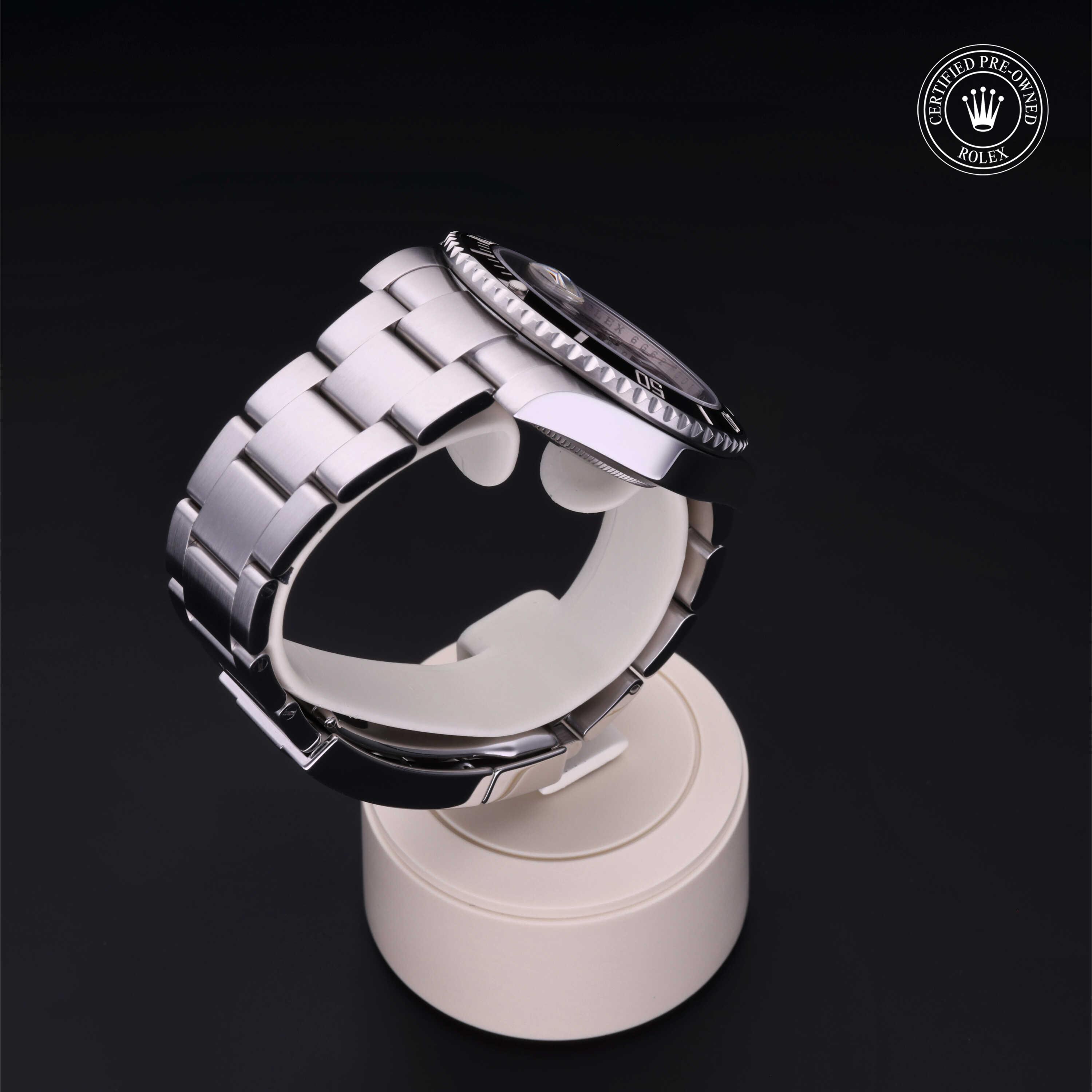 Submariner Date 勞力士中古錶認證 2011, 40毫米, 鋼
型號: 116610LN