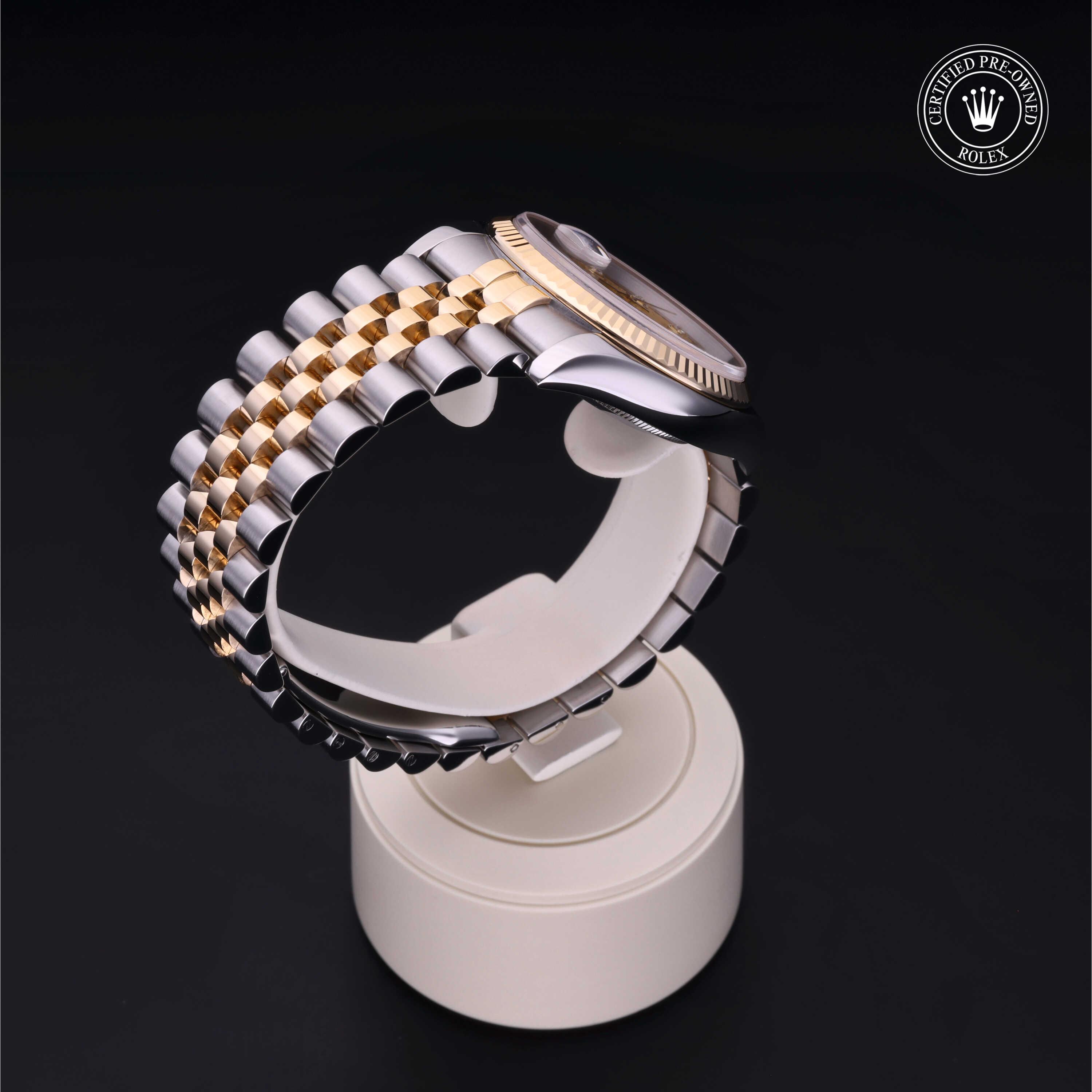 Datejust 36 Rolex Certified Pre-Owned 2004, 36 mm, Rolesor 18 Carat Yellow
Reference: 116233