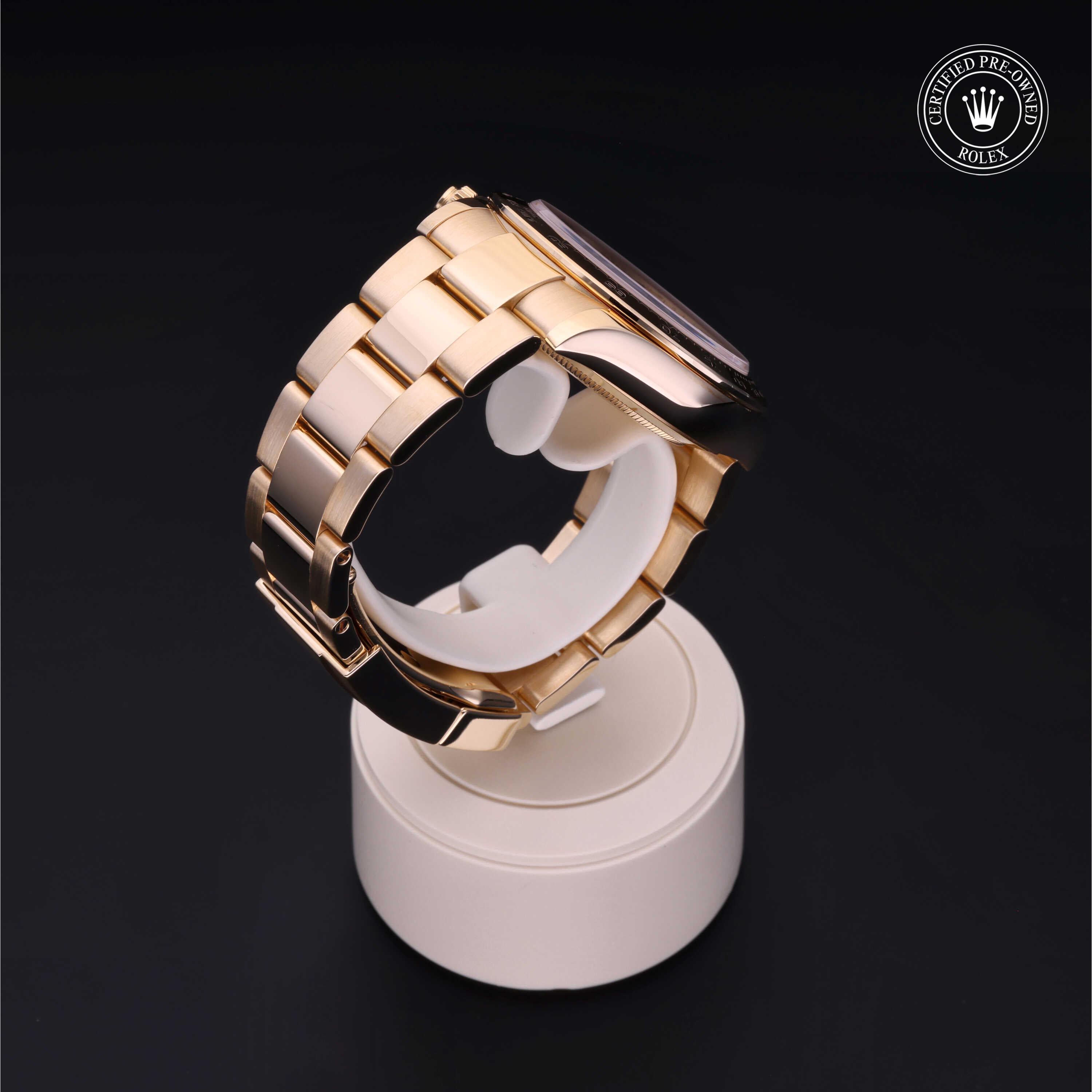 Cosmograph Daytona Rolex Certified Pre-Owned 2017, 40 mm, Gold 18 Carat Yellow
Reference: 116508